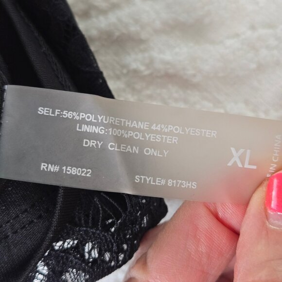 🎄 Fashion Nova EUC faux leather lace mini skirt XL Juniors black - Picture 11 of 14